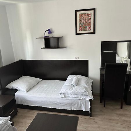 Dukat Hotel Horyniec Bagian luar foto