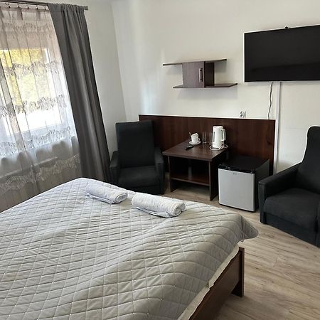Dukat Hotel Horyniec Bagian luar foto