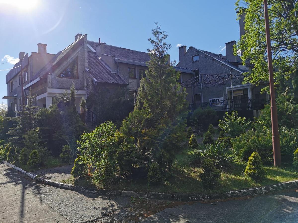 Dukat Hotel Horyniec Bagian luar foto