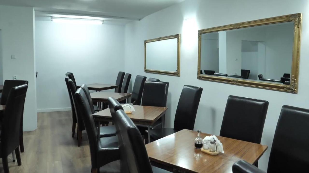 Dukat Hotel Horyniec Bagian luar foto