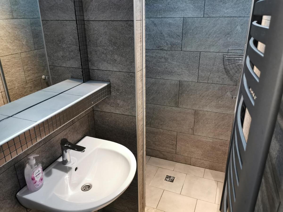 Dukat Hotel Horyniec Bagian luar foto