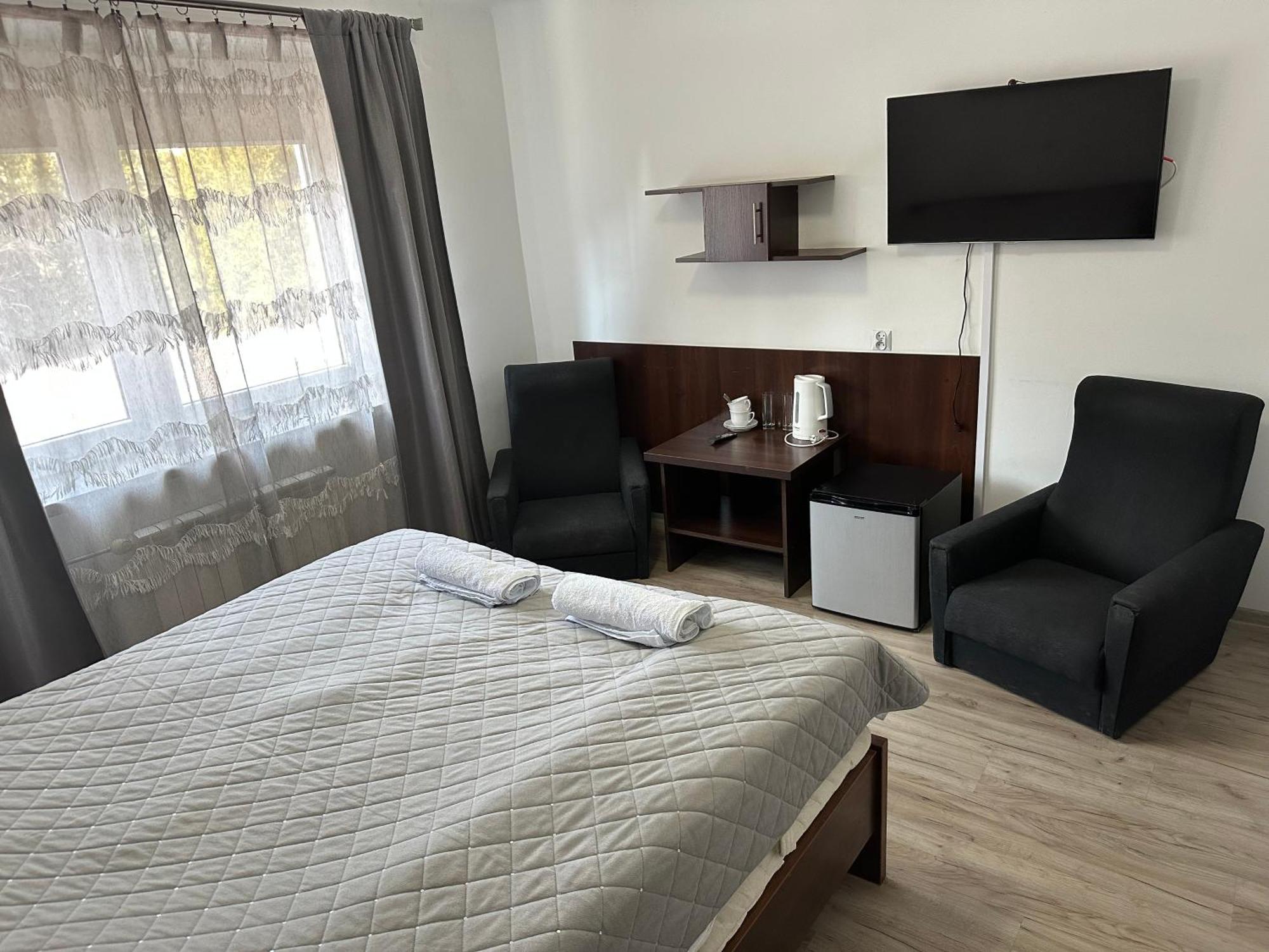 Dukat Hotel Horyniec Bagian luar foto